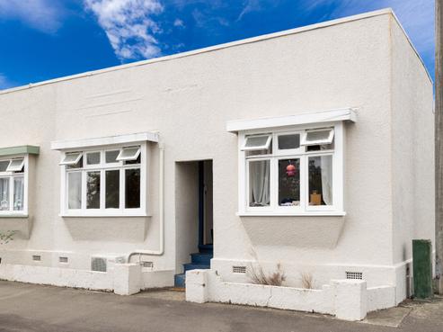 1/311 King Street North, Hastings