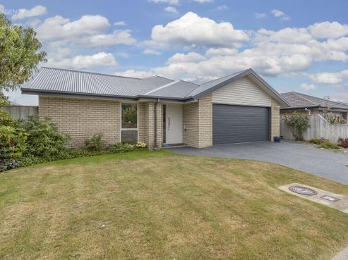 12 Hakatere Road, Pegasus