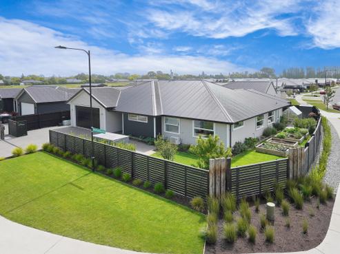 68 Parsonage Road, Woodend