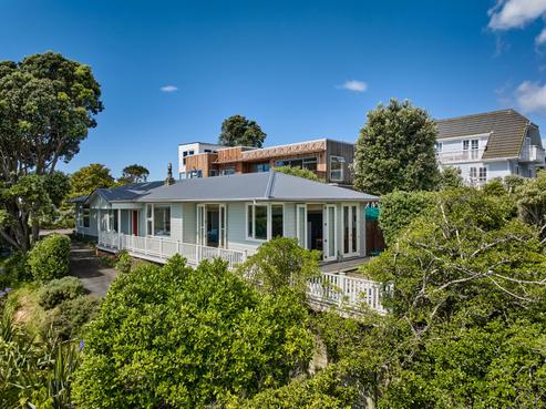 15 Kainui Road, Raumati South