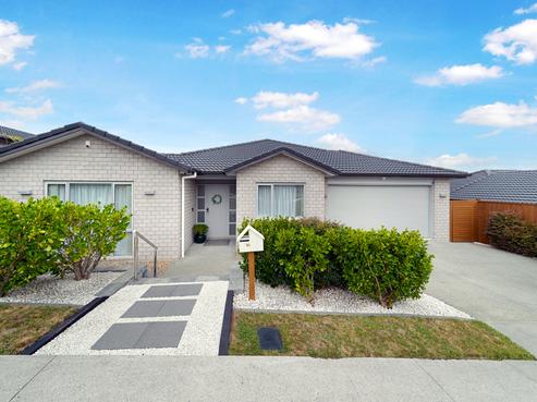 16 Tararua Street, Massey