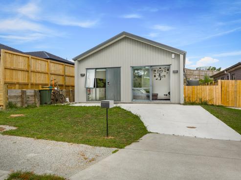 20 Rongomai Street, Helensville