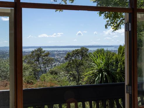 82 Scenic Drive, Titirangi