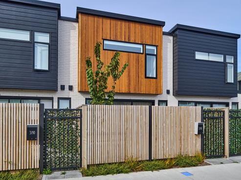 2/90 Knights Road, Central Hutt