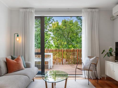 3 Woodside Avenue, Northcote
