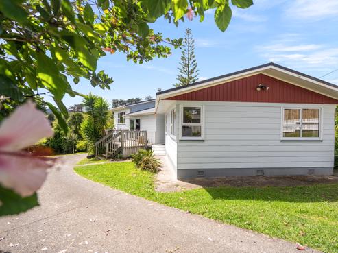 15 Clotworthy Crescent, Onerahi