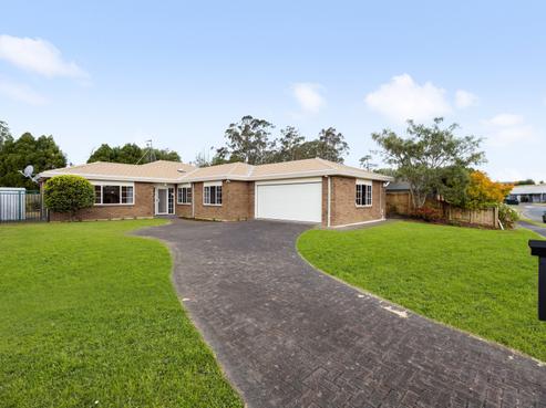 7 Reynolds Drive, Glenview