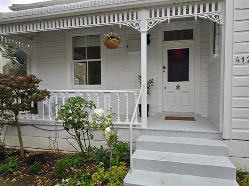 412 Brown Street, Thames