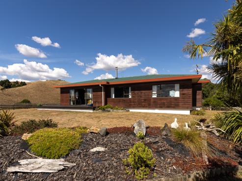 222 Rayner Road, Huntly