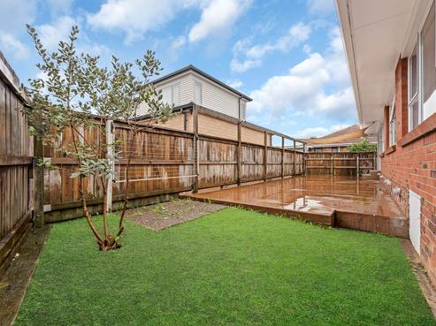 16 Victory Road, Papatoetoe