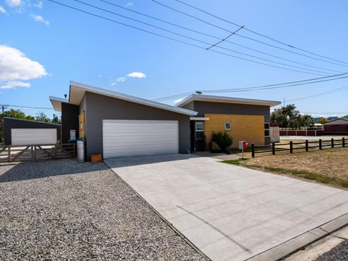 35 Eureka Street, Alexandra