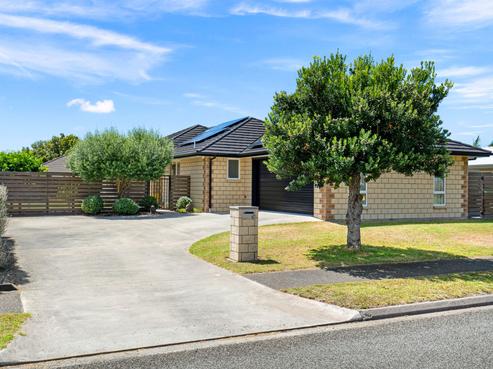 47 Pyle Road West, One Tree Point