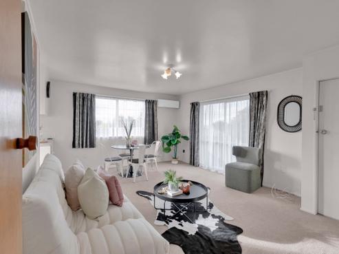 73 Tuhikaramea Road, Dinsdale