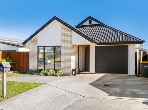 7 Opouatu Avenue, Glenbrook