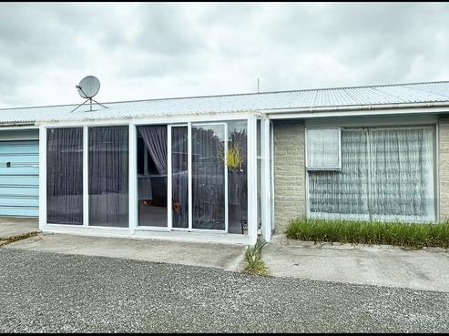 2/22 Birkett Street, Temuka