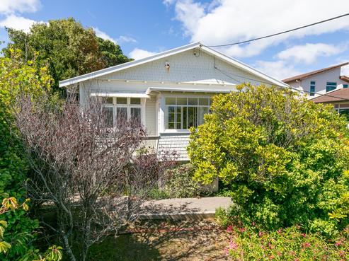 102 Nevay Road, Karaka Bays