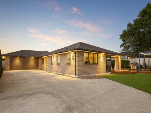 12A Henry Curd Terrace, Pukekohe