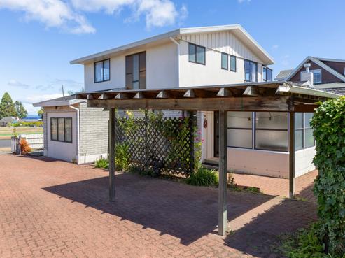 130 Roberts Street, Taupo