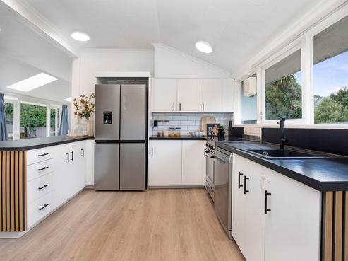 18 Rimu Road, Raumati Beach