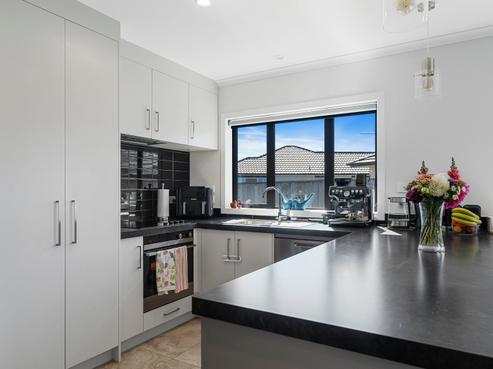 6 Molesworth Street, Carterton