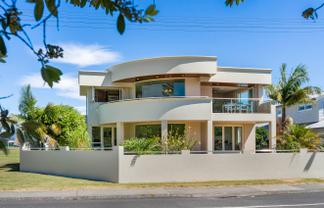 301 Beach Road, Whangamata