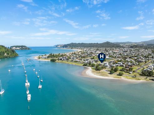 301 Beach Road, Whangamata