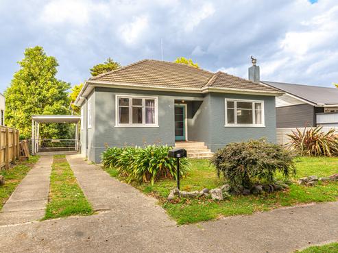 88 Anzac Parade, Whanganui East