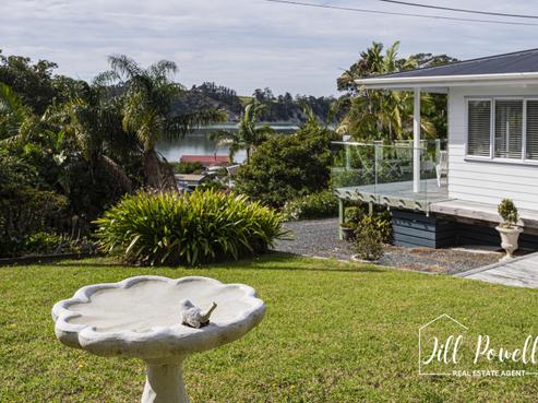 2 Cliff Street, Paparoa