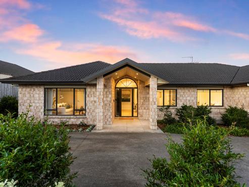 22 Lough Bourne Drive, Pukekohe