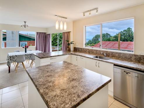14 Ardal Grove, Tirohanga