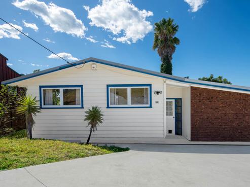 575 East Coast Road, Browns Bay