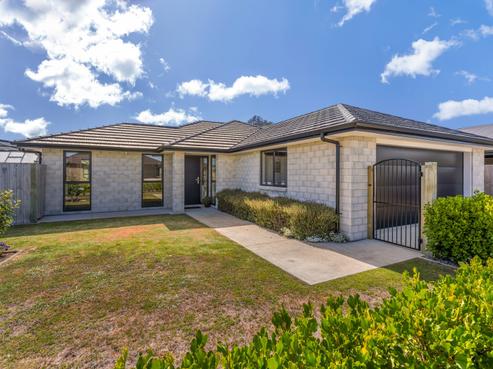14 Tangaroa Street, Waitara