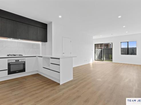 53 Whare Kauri Road, Papakura