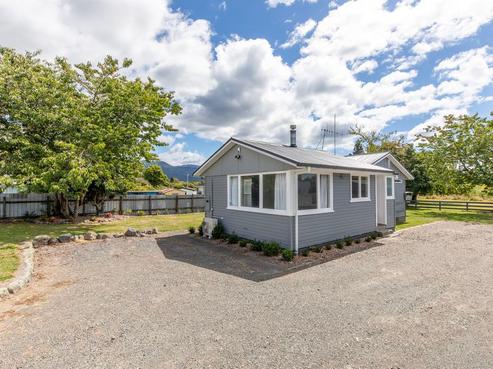 123 Te Rangitautahanga Road, Turangi