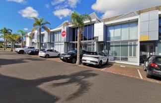 Premium New York loft-style office