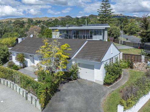 2 Aotea Crescent, Havelock North