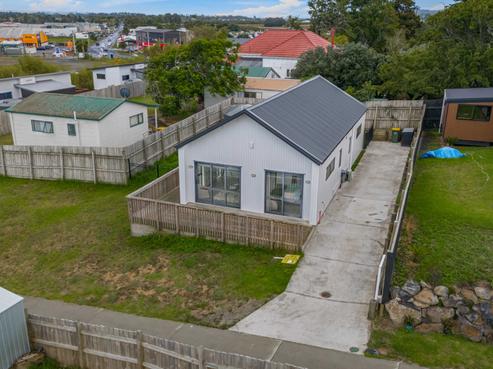 12 Taupata Lane, Helensville