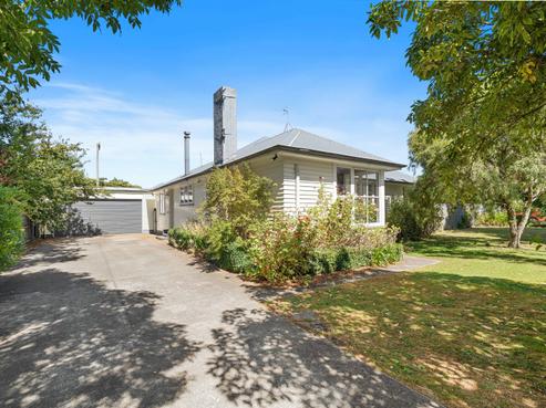 4 Kuratawhiti Street, Greytown