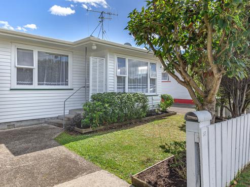 53 Queenwood Road, Levin