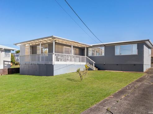 20 Roberts Road, Te Atatu South