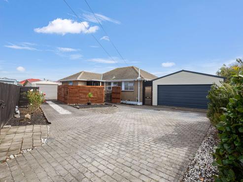 25 Lambeth Crescent, Northcote