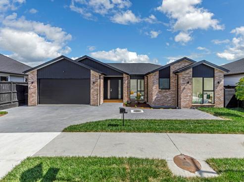 25 Tipu Crescent, Wainui