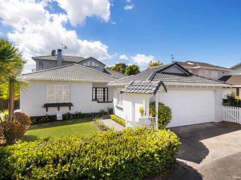 45 Taumata Road, Sandringham