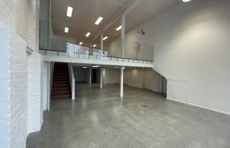 Rare Showroom/Office + Mezzanine