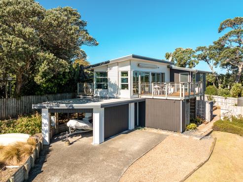 4 Bryan Road, Surfdale