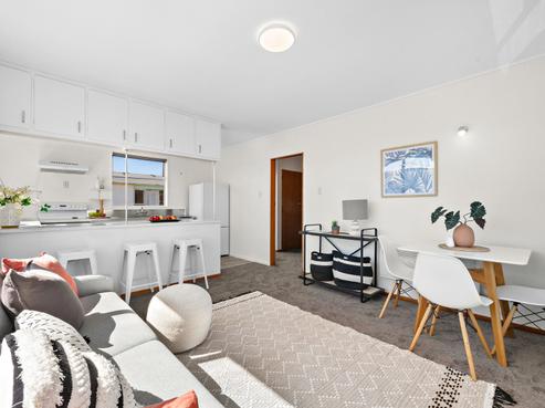 2/16 Ross Street, Kilbirnie