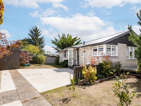 4 Magee Place, Chartwell