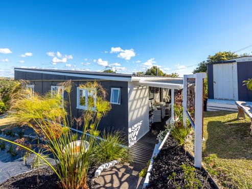 5 Wellington Road, Surfdale