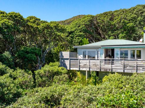 72 Garden Road, Piha