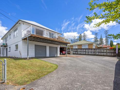15A Sarona Avenue, Glen Eden